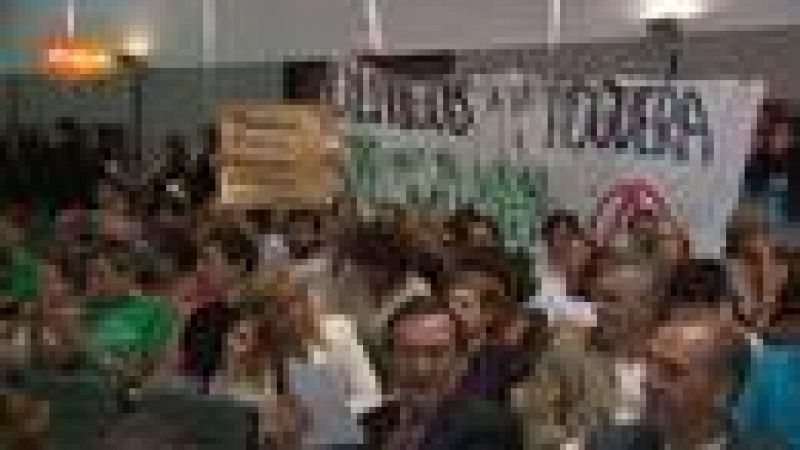 Las protestas impiden el acto de apertura del curso universitario en Madrid