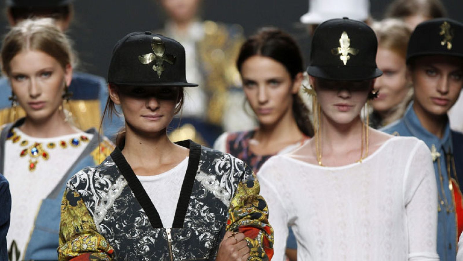 Desfile íntegro de Arnau P. Bosch