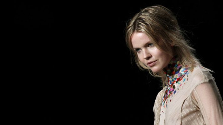  - Desfile íntegro de Ana Balboa