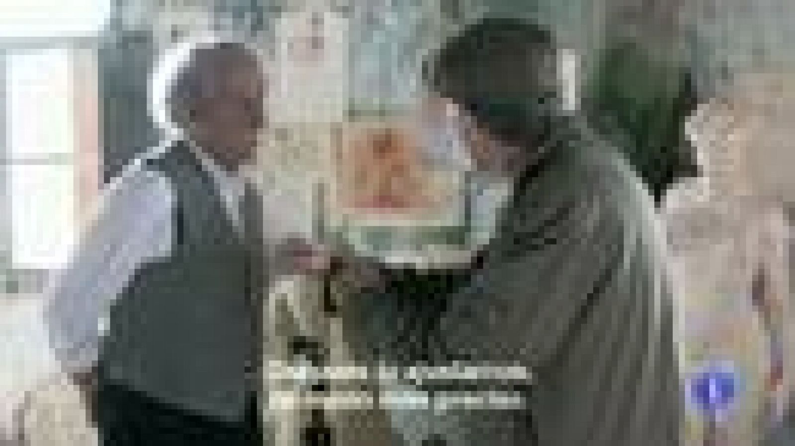 Las esculturas acompañan a actores de carne y hueso en lo último de Fernando Trueba | Ver