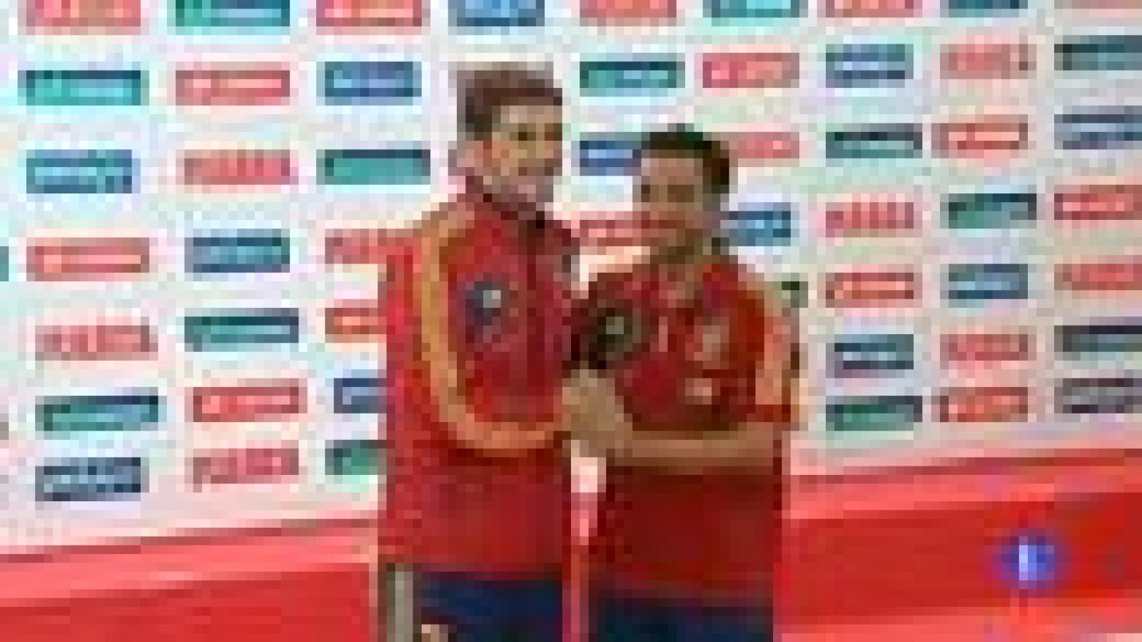 El Premio Príncipe de Asturias de los Deportes 2012 ha recaído en la candidatura conjunta formada por los futbolistas Iker Casillas y Xavi Hernández. El finalista ha sido el Comité Paralímpico Internacional tras la votación definitiva realizada este