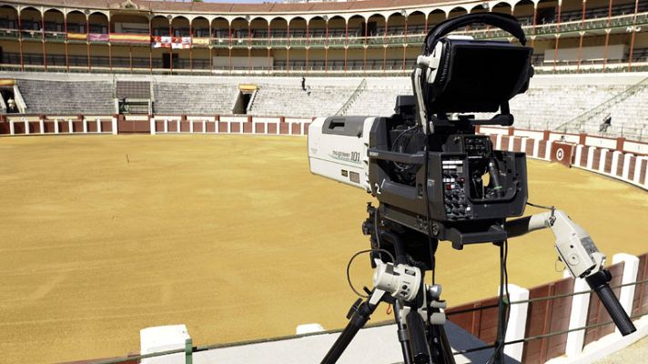 Telediario 1 - Vuelven los toros