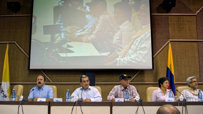 Telediario 1 - Muere un jefe guerrillero de las FARC en un enfrentamiento con los militares