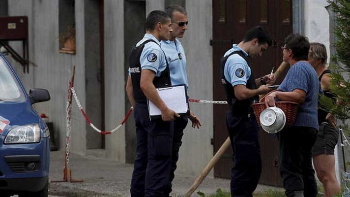 Telediario 1 - Un extraño crimen en Francia