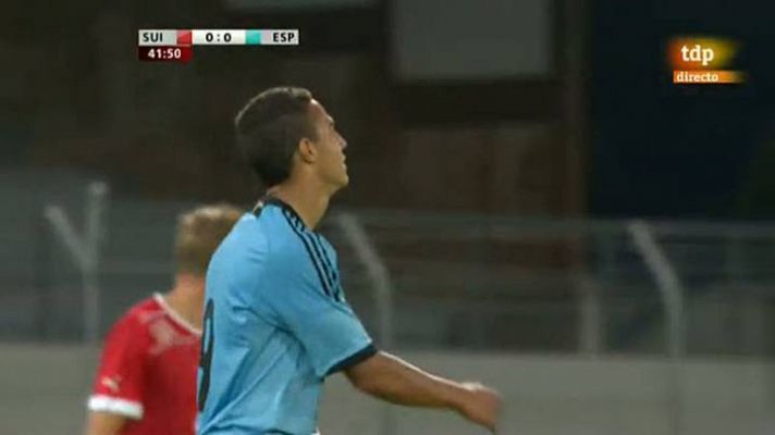  - Rodrigo dispara al larguero de la portería suiza