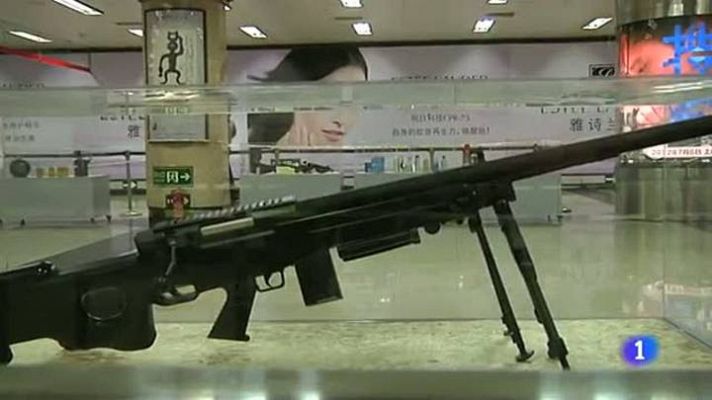 El metro de Pekín expone más de dos millones de armas interceptadas