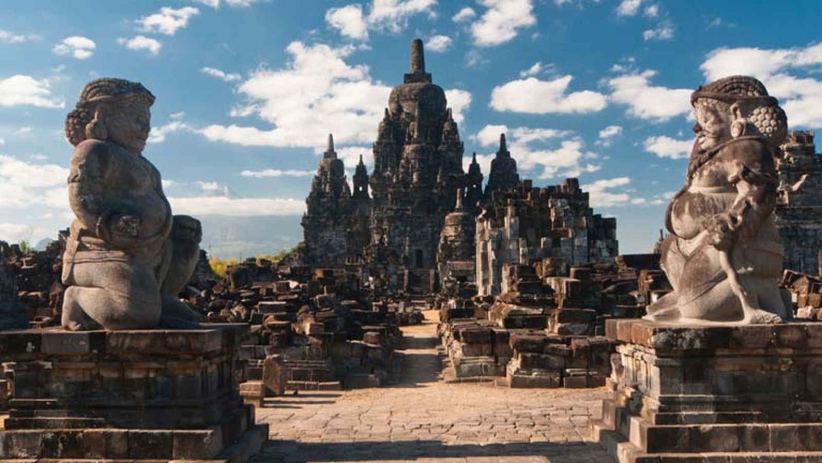 Españoles en el mundo - Java - Avance | Ver