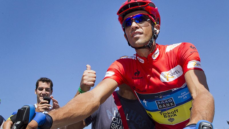El corredor español Alberto Contador (Saxo Bank), líder de la Vuelta a España 2012, ha asegurado esta tarde en rueda de prensa, tras la llegada a La Lastrilla (Segovia), que mañana espera ataques de Valverde y Purito porque es "la última posibilidad"