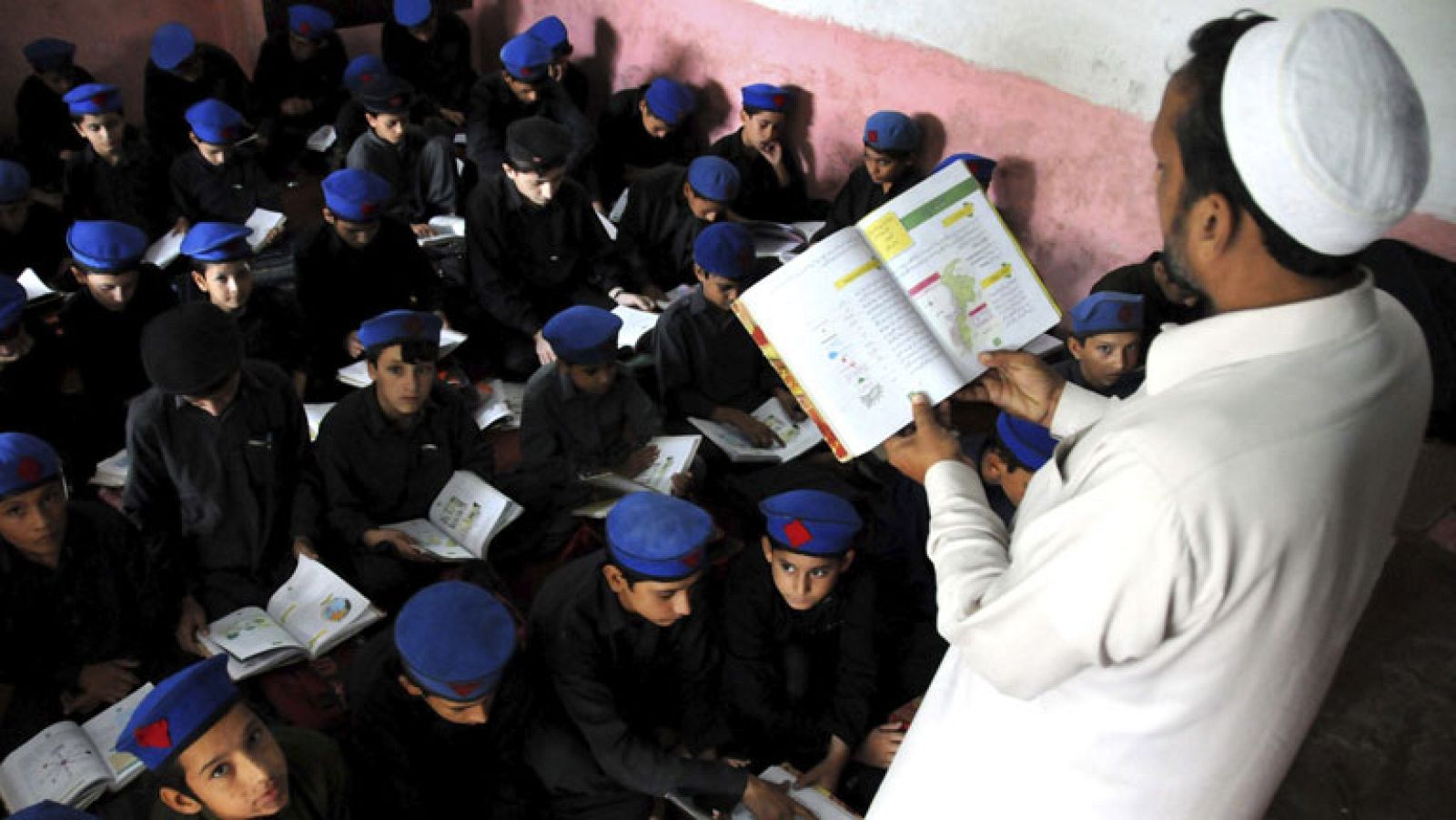 El analfabetismo se ha reducido en los últimos años, pero aún queda mucho camino por recorrer