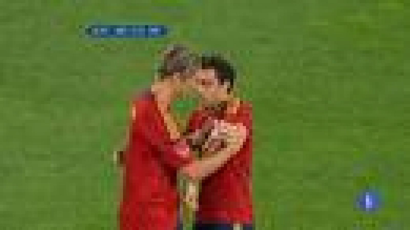 Telediario 1: Villa, feliz con su regreso, y Torres, con sus 100 partidos 'de rojo' | RTVE Play