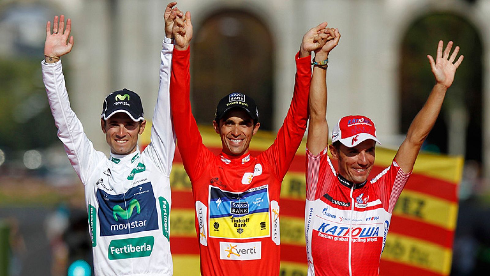 Valverde y 'Purito' escoltan a Contador en el podio de la Vuelta