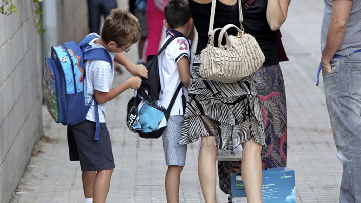 Telediario 1 - Arranca la vuelta al cole para ocho millones de escolares