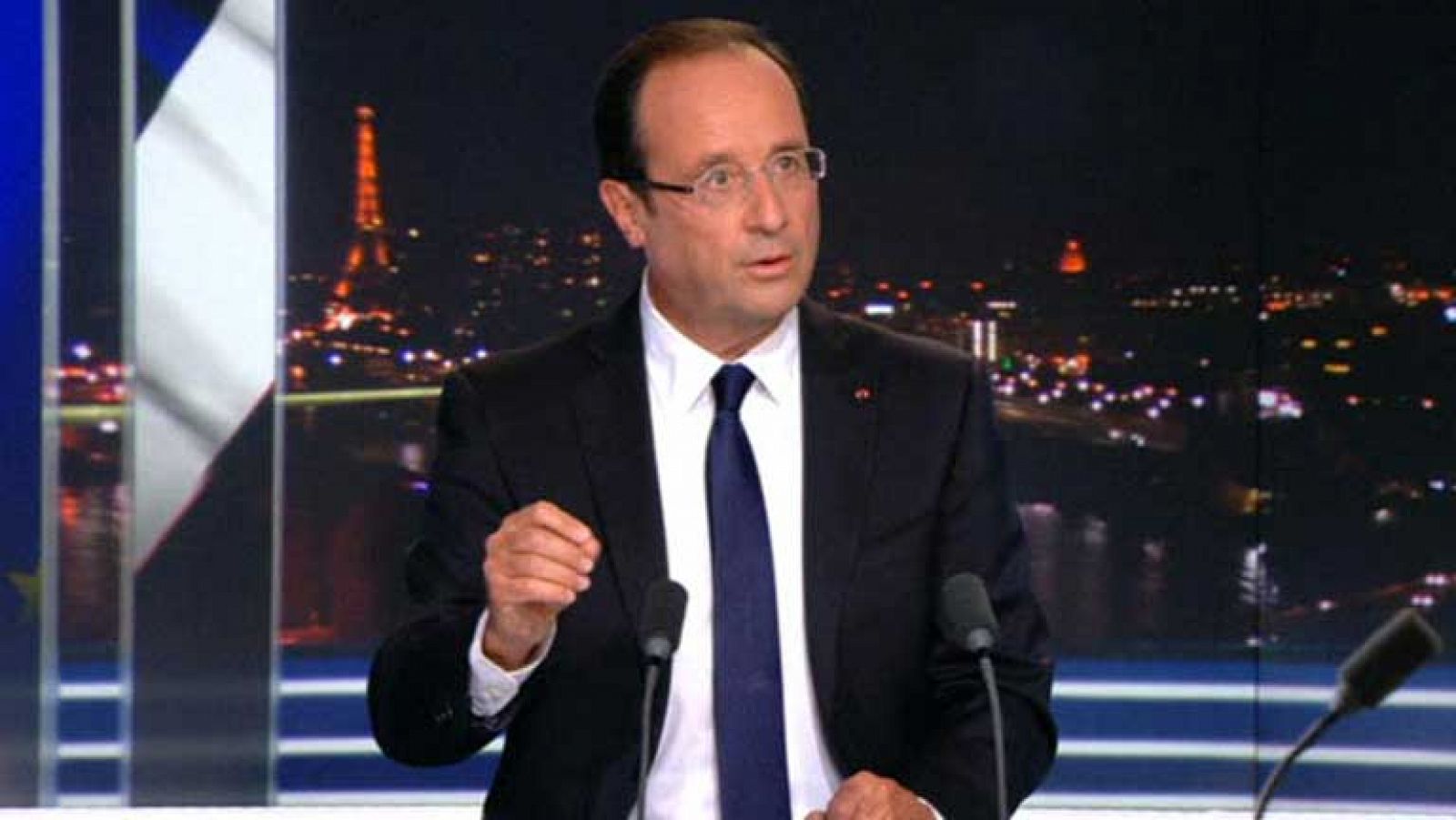 Hollande reducirá el déficit público subiendo los impuestos