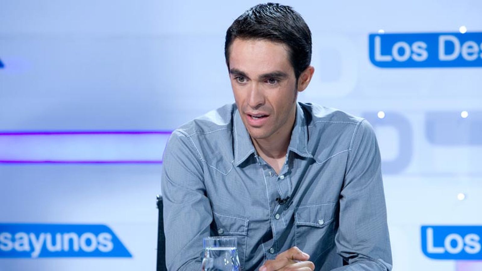 Alberto Contador disfruta de la Vuelta recién ganada y se prepara para el baño de multitudes que le espera en la Comunidad de Madrid y en su localidad natal de Pinto. Anoche Contador piropeó a sus rivales en el TD y está mañana ha tenido tiempo para