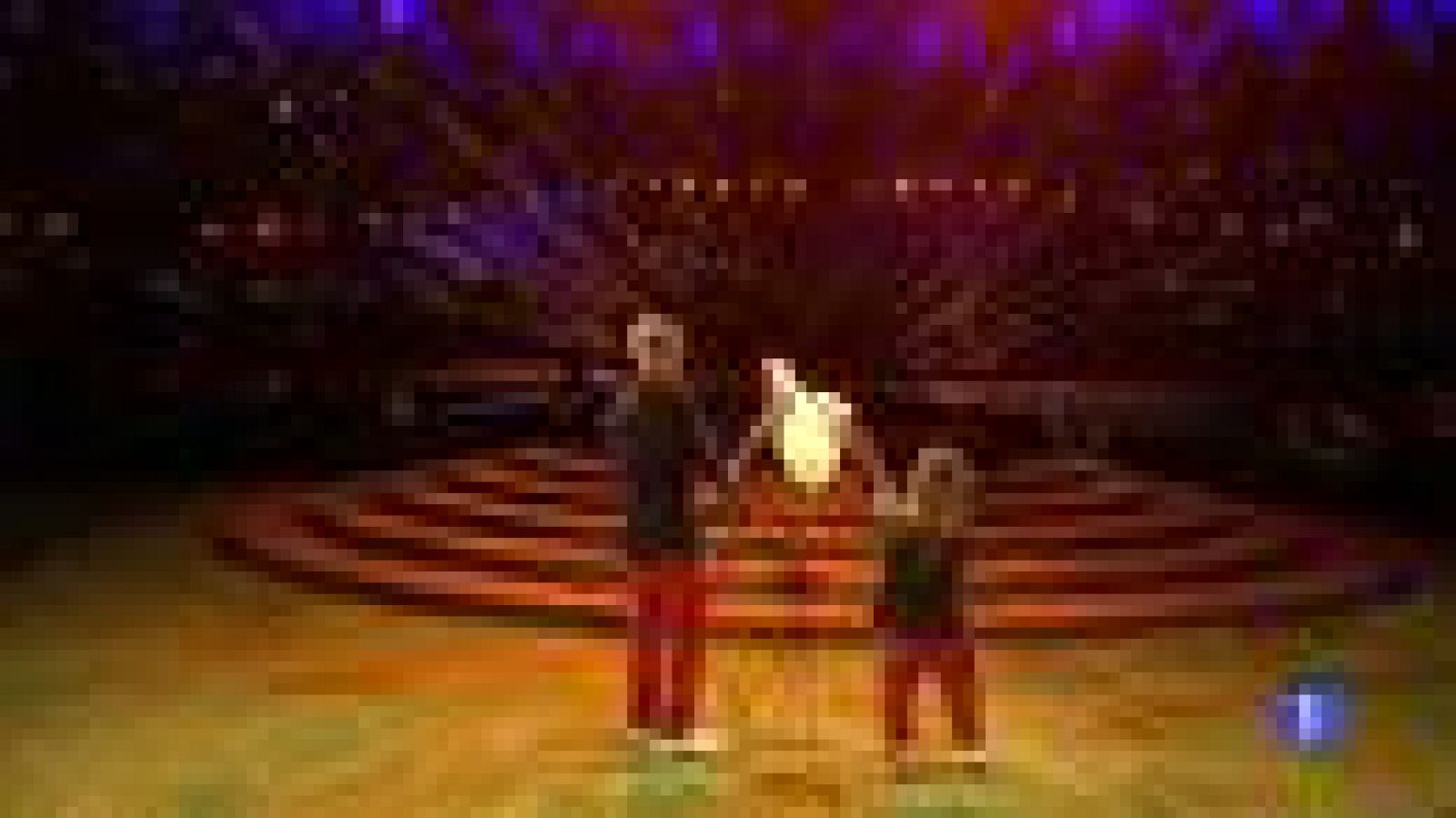 Los Juegos Paralímpicos de Londres se cerraron con una ceremonia de clausura que homenajeó al fuego, a las estaciones del año y a los festivales de música. Precisamente el grupo británico Coldplay protagonizó una parte muy importante de esa ceremonia