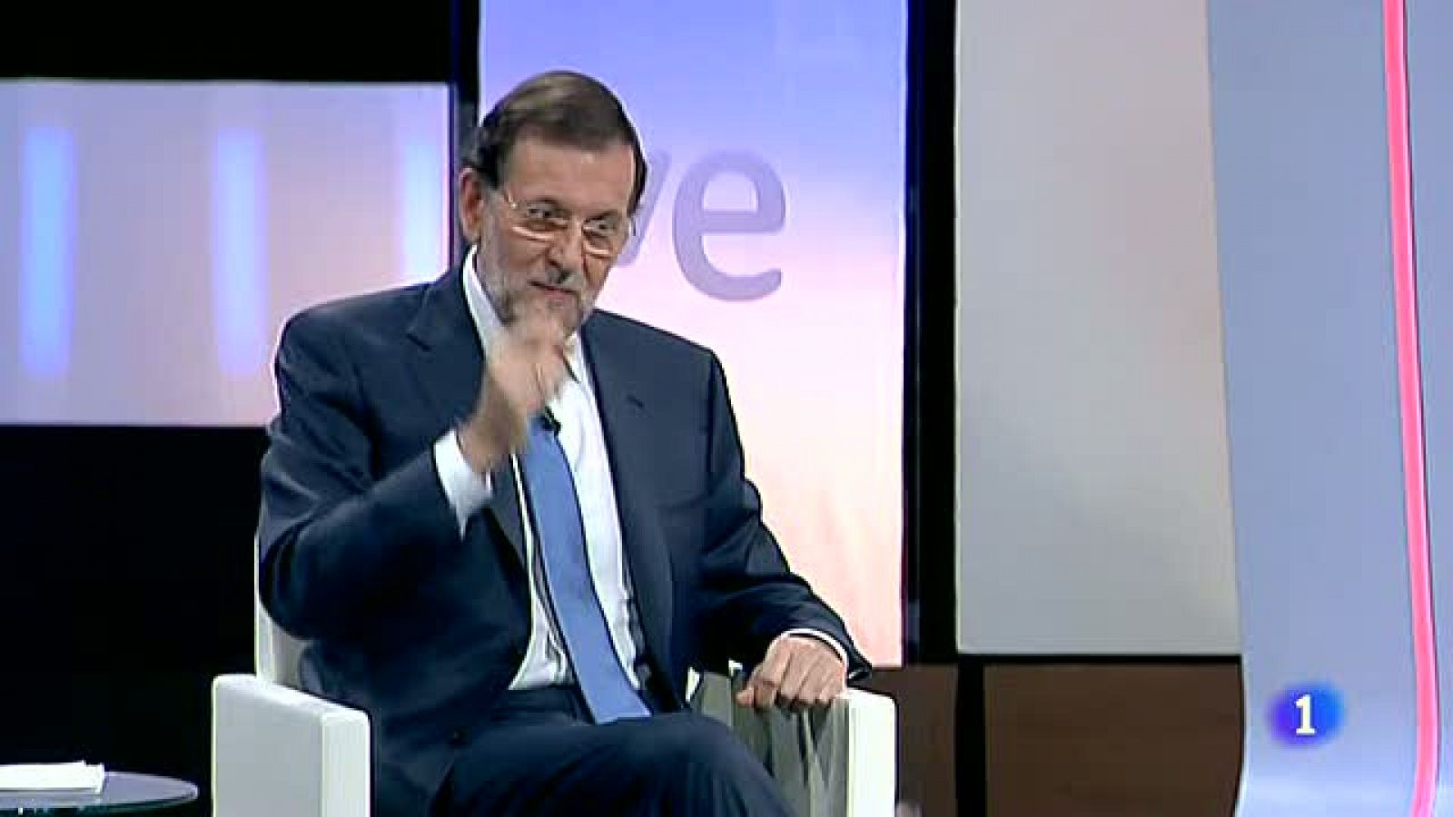 El presidente del Gobierno Mariano Rajoy ha insistido en que lo importante es cumplir con el objetivo de déficit público del 6,3 % del PIB comprometido para este año y del 4,5 para el año que viene.