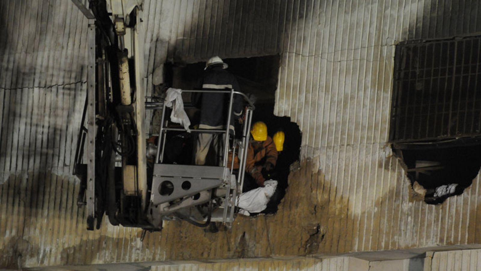 Un incendio en una fábrica textil de Pakistán causa decenas de muertos