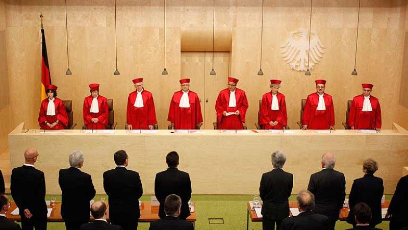 El Constitucional alemán autoriza la ratificación del fondo de rescate permanente europeo