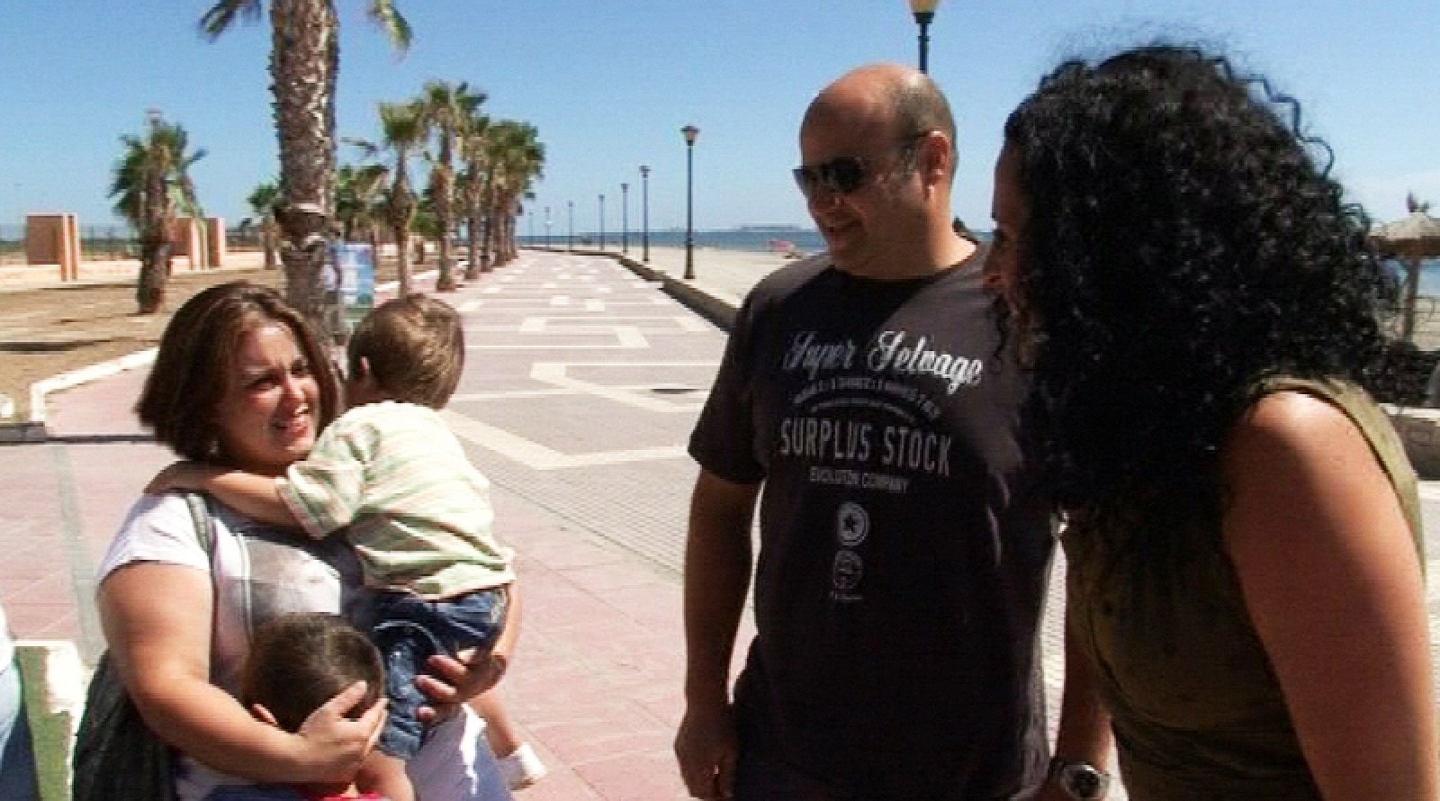 Vidas paradas - Los Alcázares - El paro como reclamo turístico - Comando Actualidad | Ver