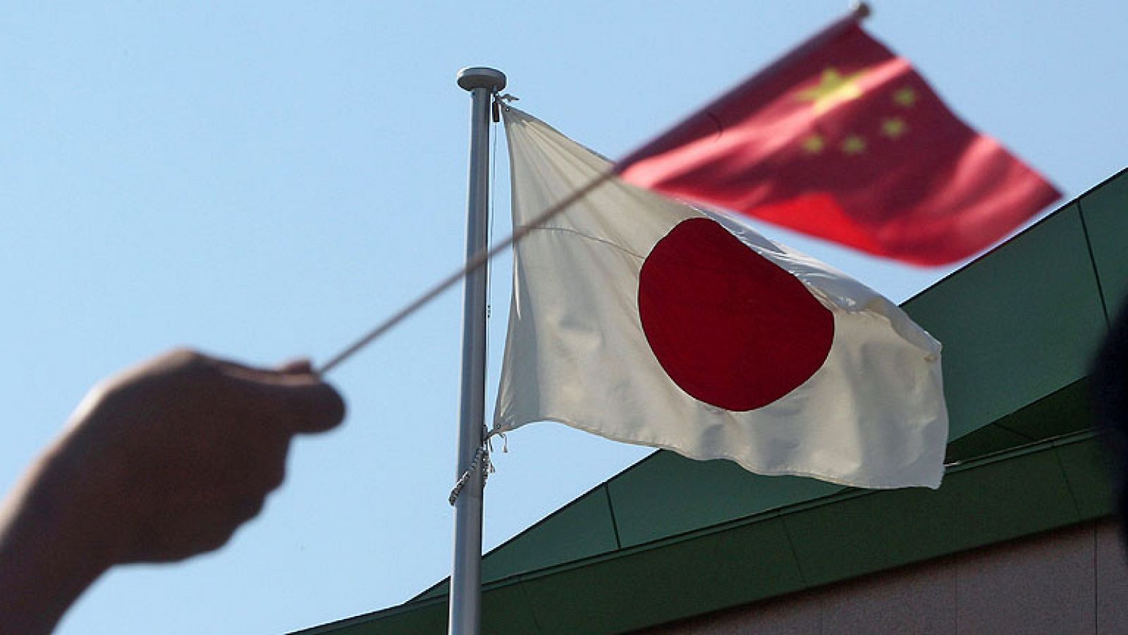 Seis patrulleras chinas entran en aguas japonesas de las disputadas islas Senkaku