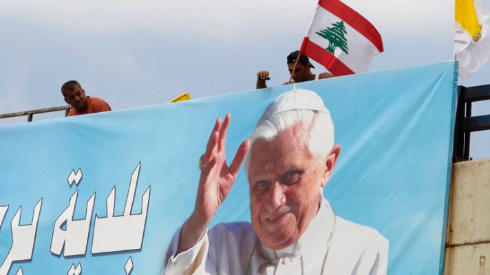 Telediario 1 - El papa enviará un mensaje de paz a todo Oriente Medio desde Líbano
