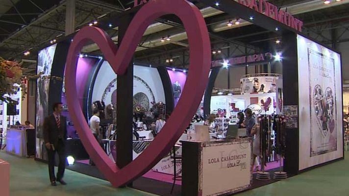 Telediario 1 - Comienza la Feria del Regalo