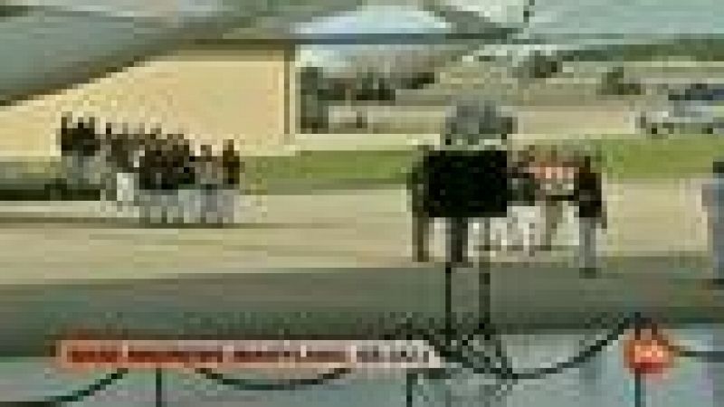 EE.UU. recibe a los fallecidos en el ataque a su embajada en Libia