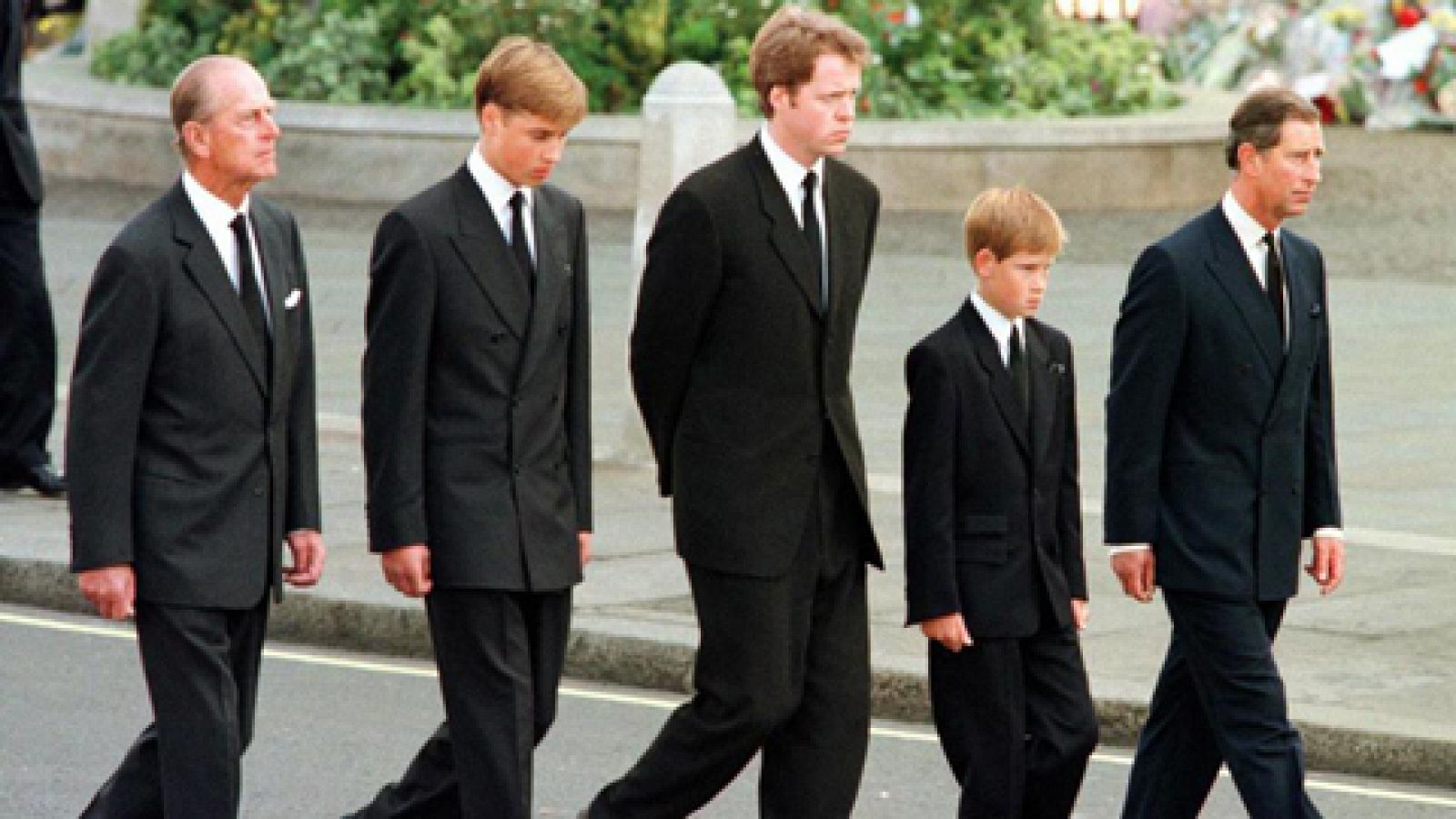 El funeral de Lady Di, muy diferente al del duque de Edimburgo