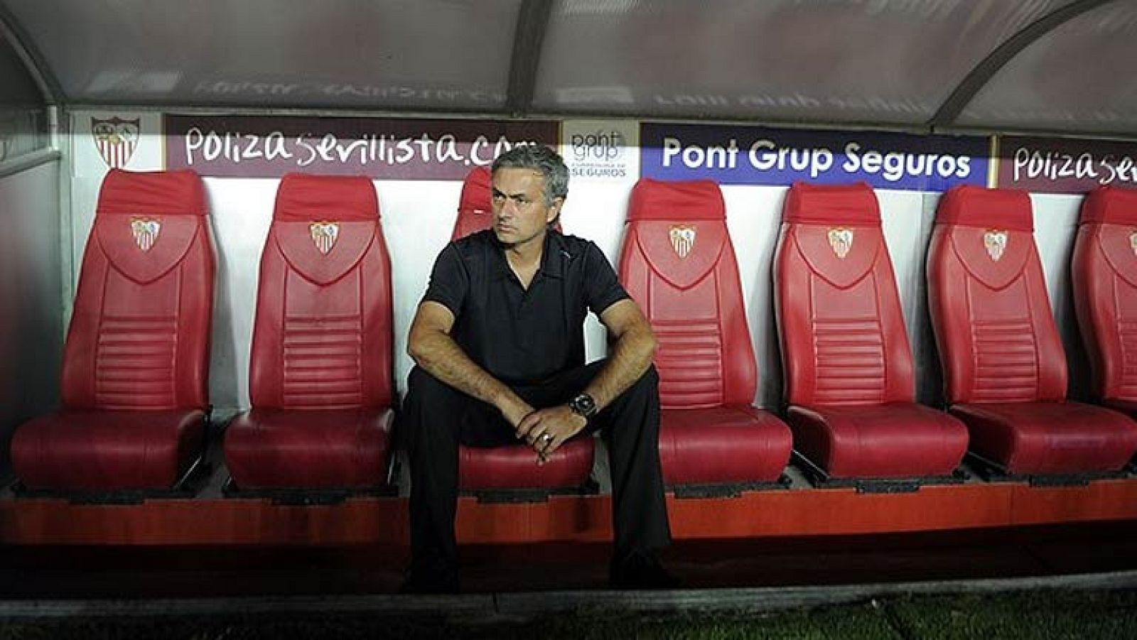 Mourinho: "Victoria merecidísima del Sevilla, derrota todavía más merecida nuestra" | Ver