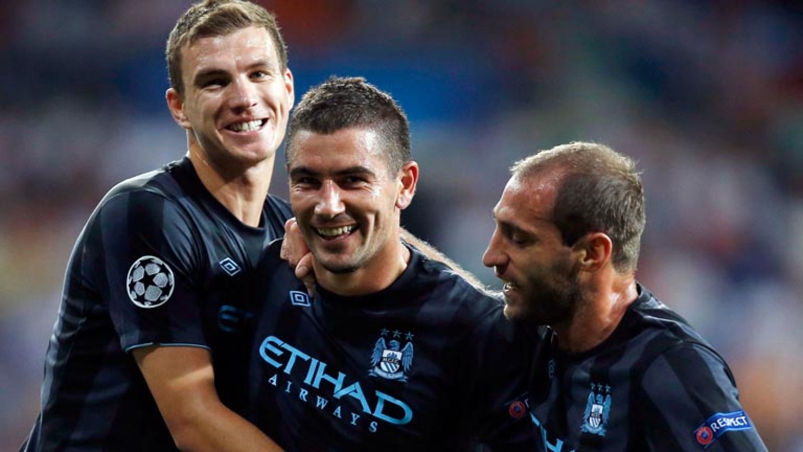 Kolarov vuelve a adelantar al City (1-2)