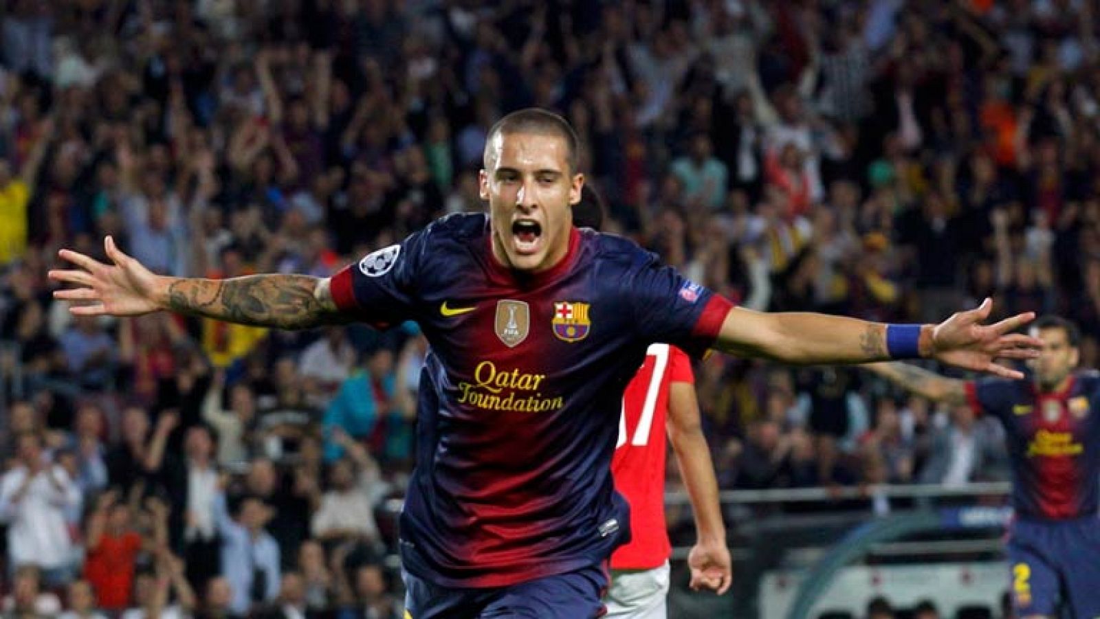 Tello quiebra y marca un bonito gol (1-0) | Ver