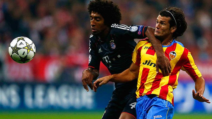 Champions League - Valdez recorta distancias (2-1)