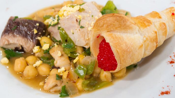 RTVE Cocina - Patatas con bonito y calamares