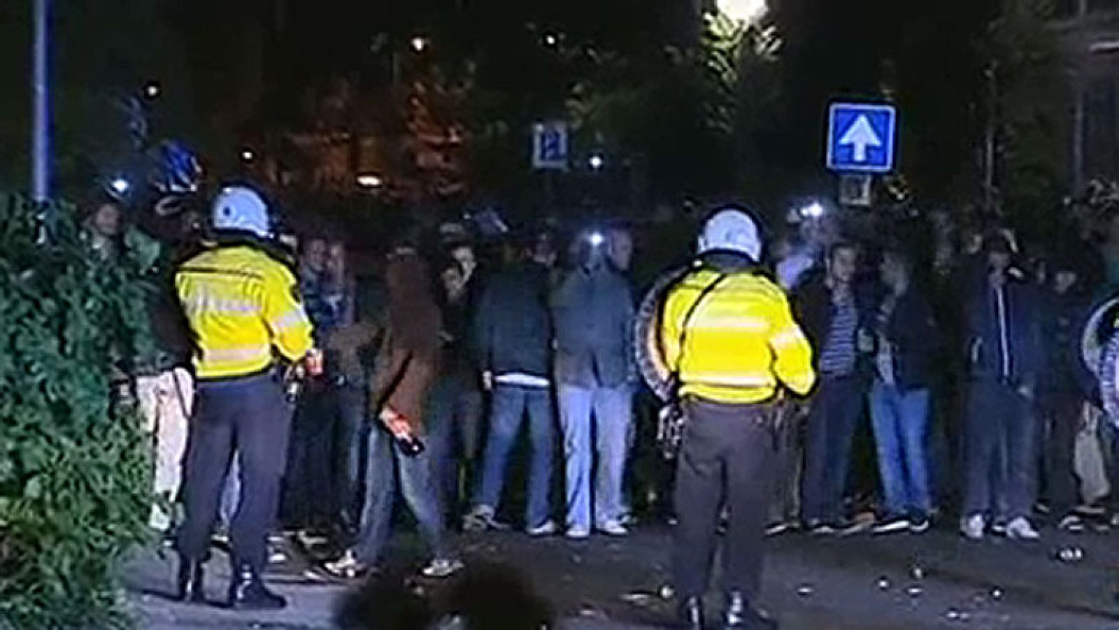 Multitud en un cumpleaños privado