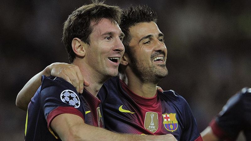 Messi y Villa discuten ante el Granada