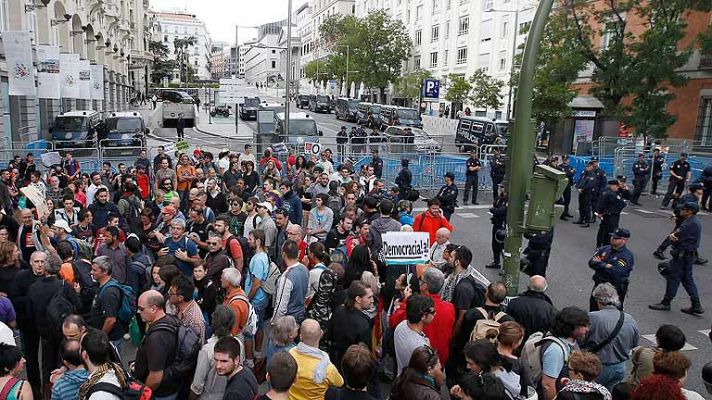 Telediario 1 - El Congreso se blinda