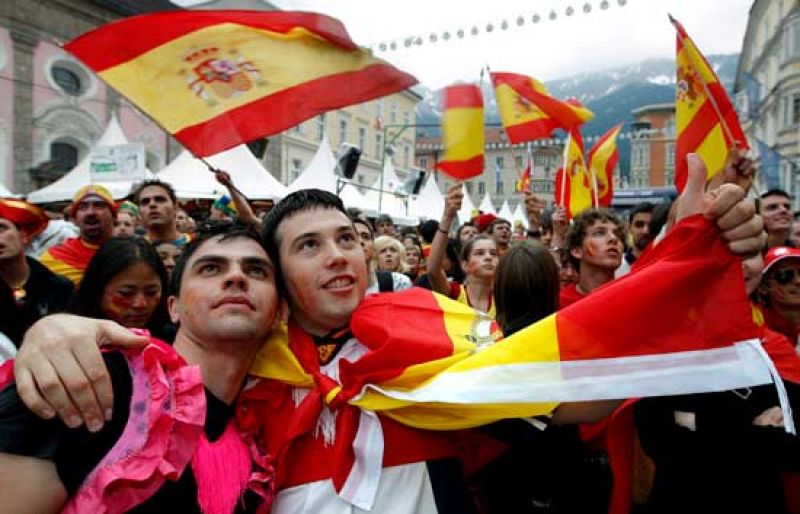 Los aficionados españoles vibran con la selección