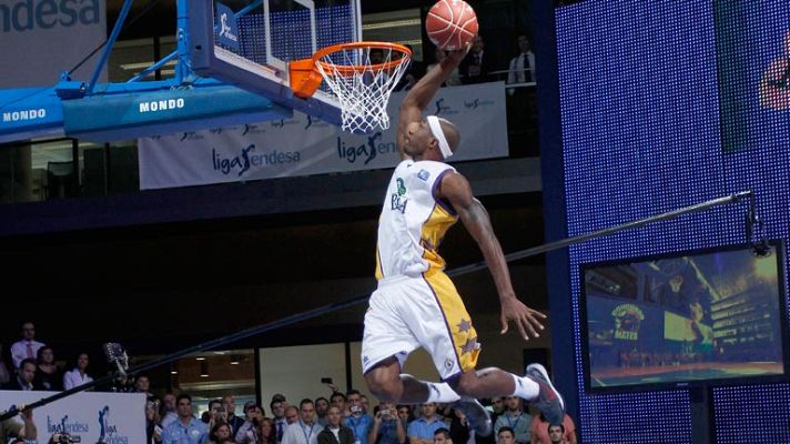 Baloncesto en RTVE - El espectáculo de los mates y los triples en la Liga Endesa