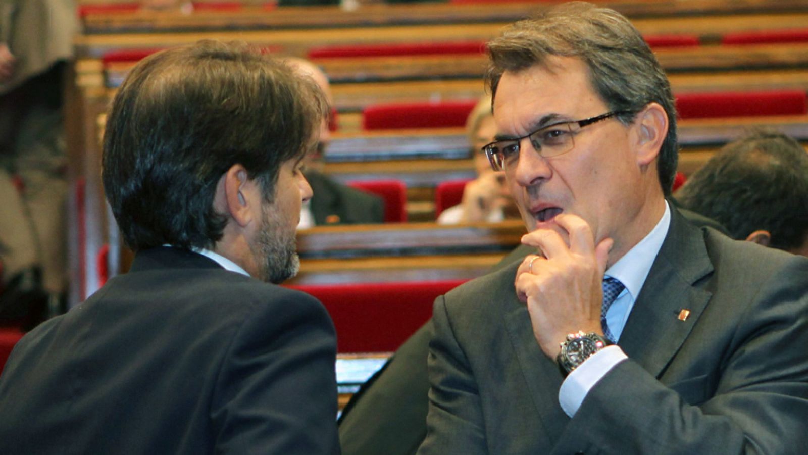 El Parlamento de Cataluña aprueba la convocatoria de una consulta de autodeterminación