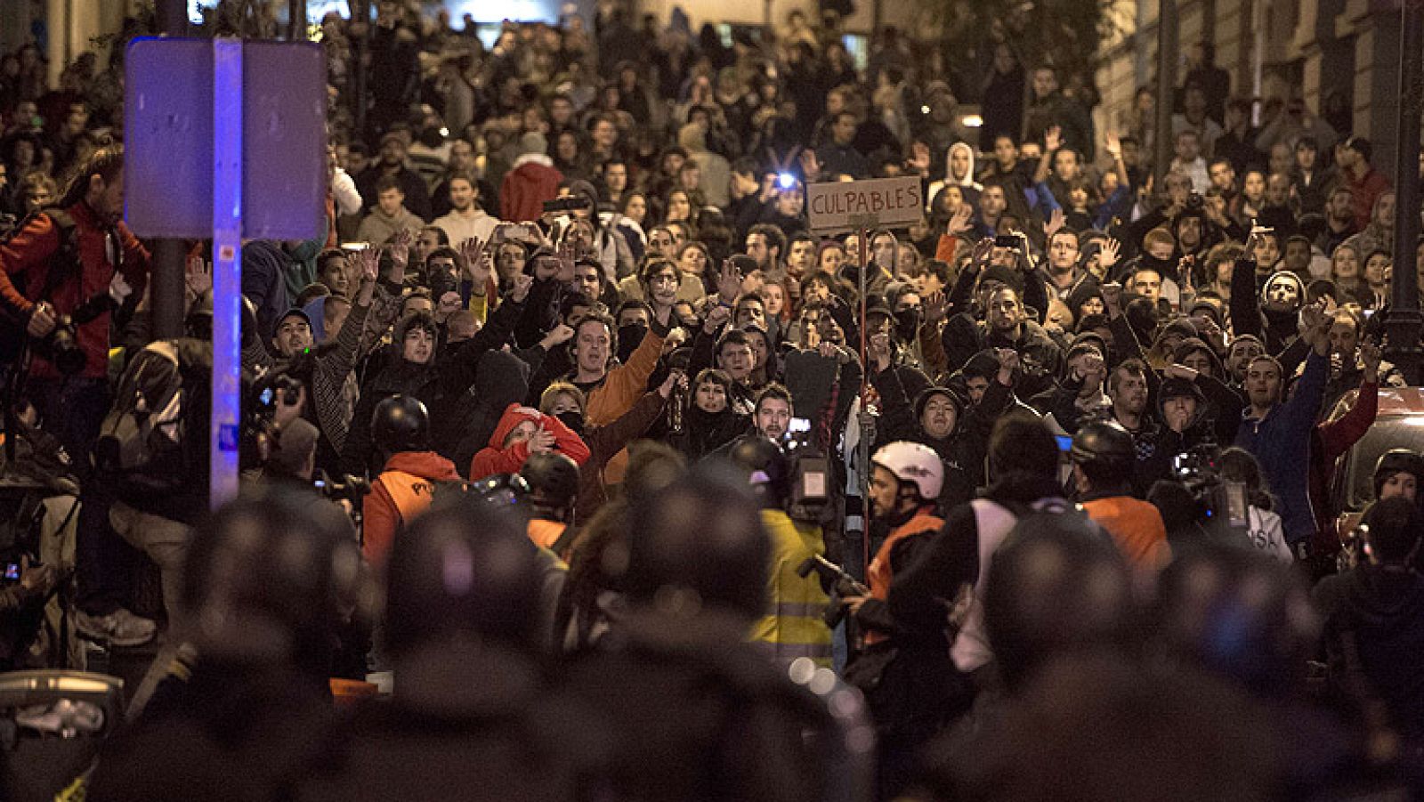 Varios miles de personas se concentran en Neptuno el 29S