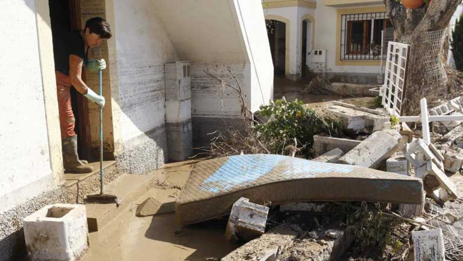 Problemas de suministro de agua, luz y teléfono en las zonas afectadas por el temporal