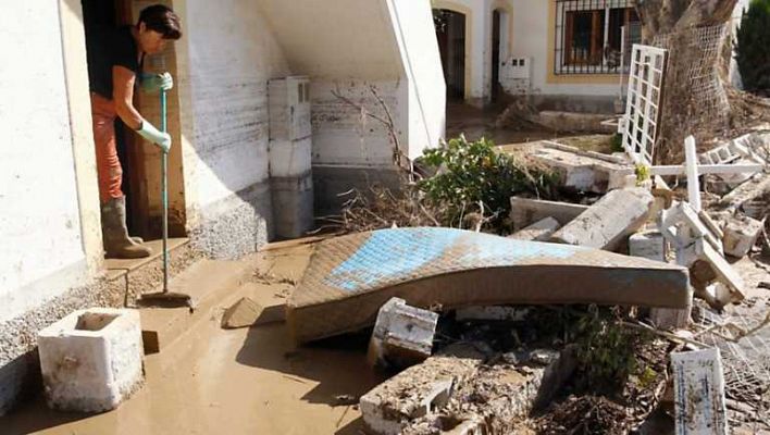 Telediario 1 - Telediario - 15 horas - 01/10/12