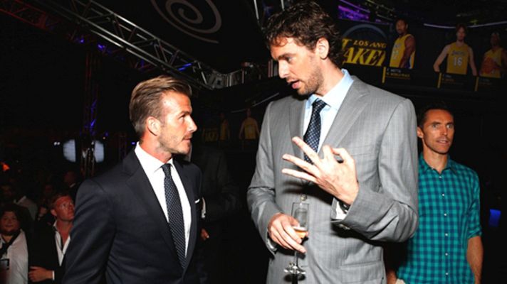 Telediario 1 - Estrellas del deporte en la inauguración de un canal deportivo en español