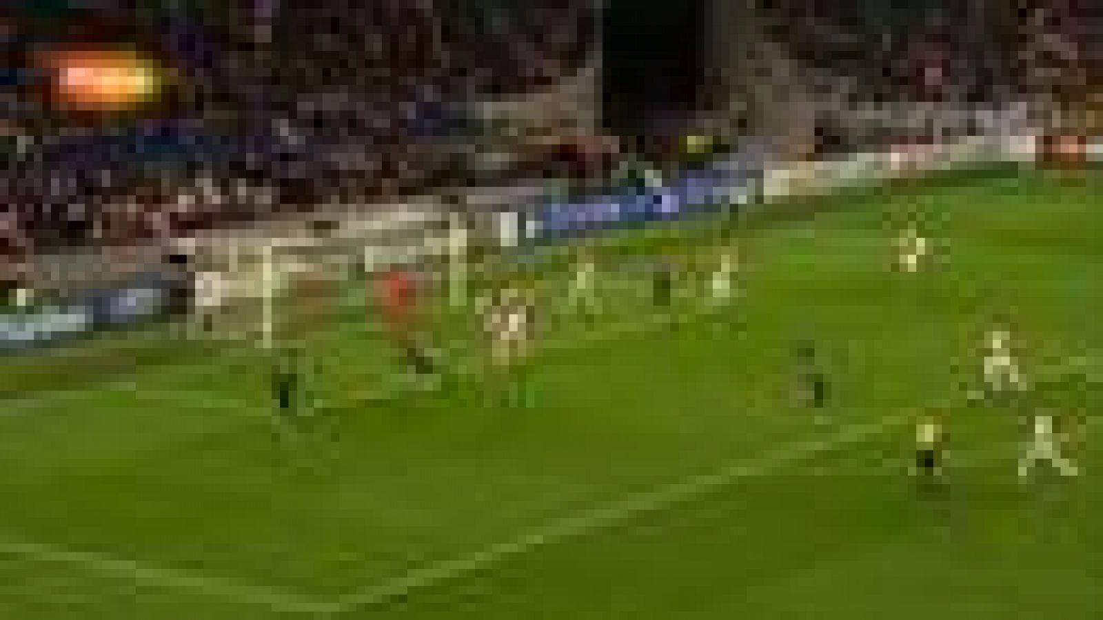 Sin programa: Golazo de chilena de Benzema en Amsterdam (0-2) | RTVE Play