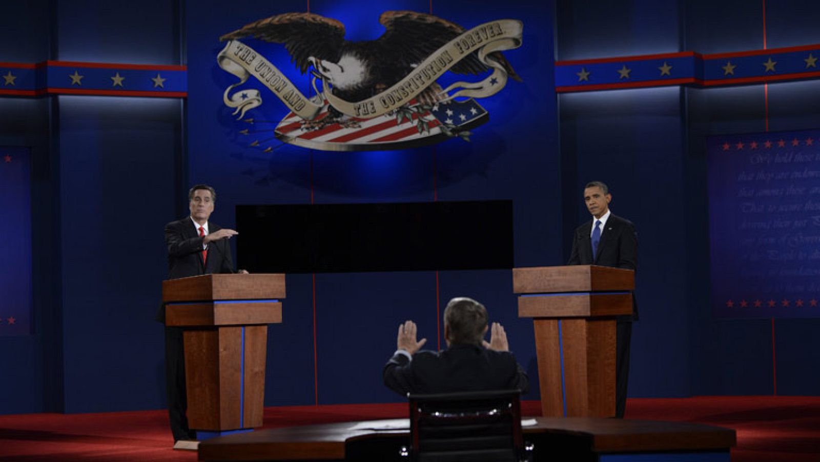 Romney reitera que revocará la asistencia sanitaria extendida por Obama