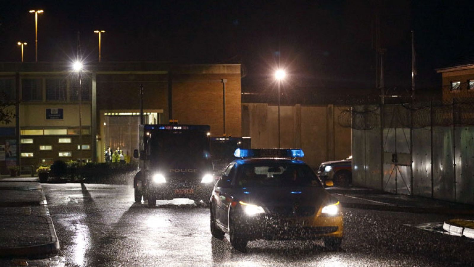 EXTRADICIÓN DE ABU HAMZA A EE.UU.