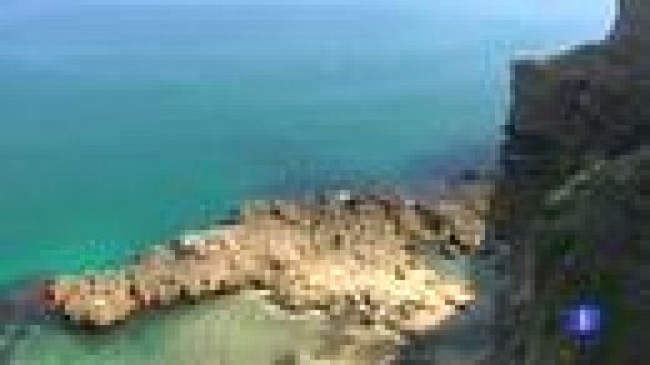 Telediario 1 - Naufraga una patera en Melilla