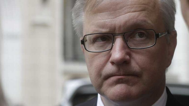Olli Rehn ha evitado valorar la rebaja por parte del FMI de las previsiones  económicas para la UE