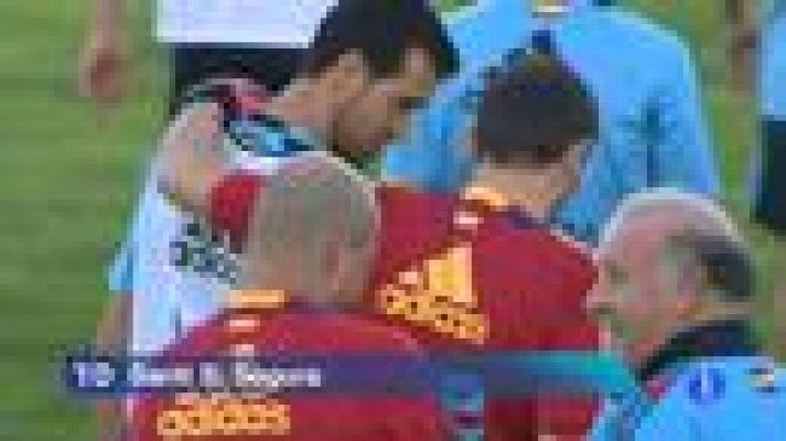 Telediario 1 - Del Bosque prueba a Busquets como pareja de Sergio Ramos