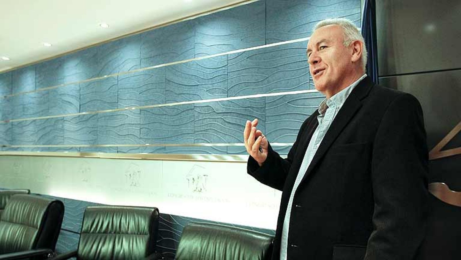 Cayo Lara culpa al Gobierno de las manifestaciones y Montoro pide coherencia a IU